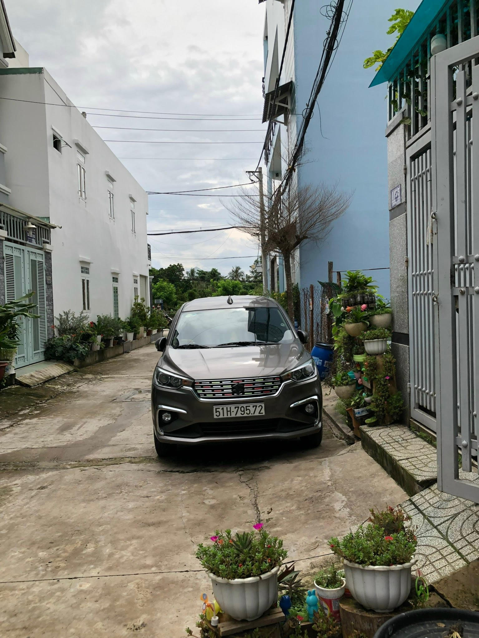 chính chủ 1 trệt, lửng,1 lầu 3 PN 2 WC Thạnh lộc q12 cần bán về quê